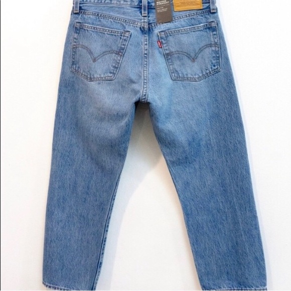 Levi’s Wedgie Fit Straight Jeans - Picture 3 of 5
